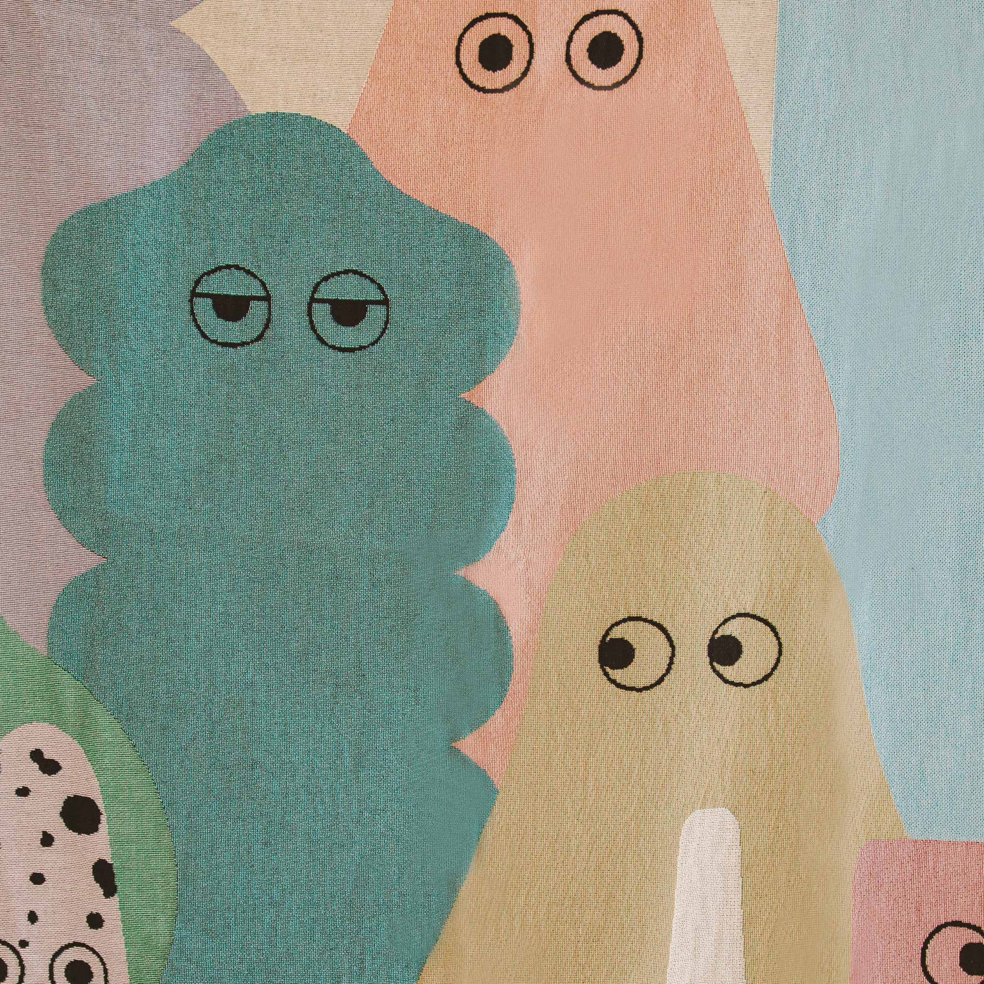 Familia Throw Blanket - Main Image