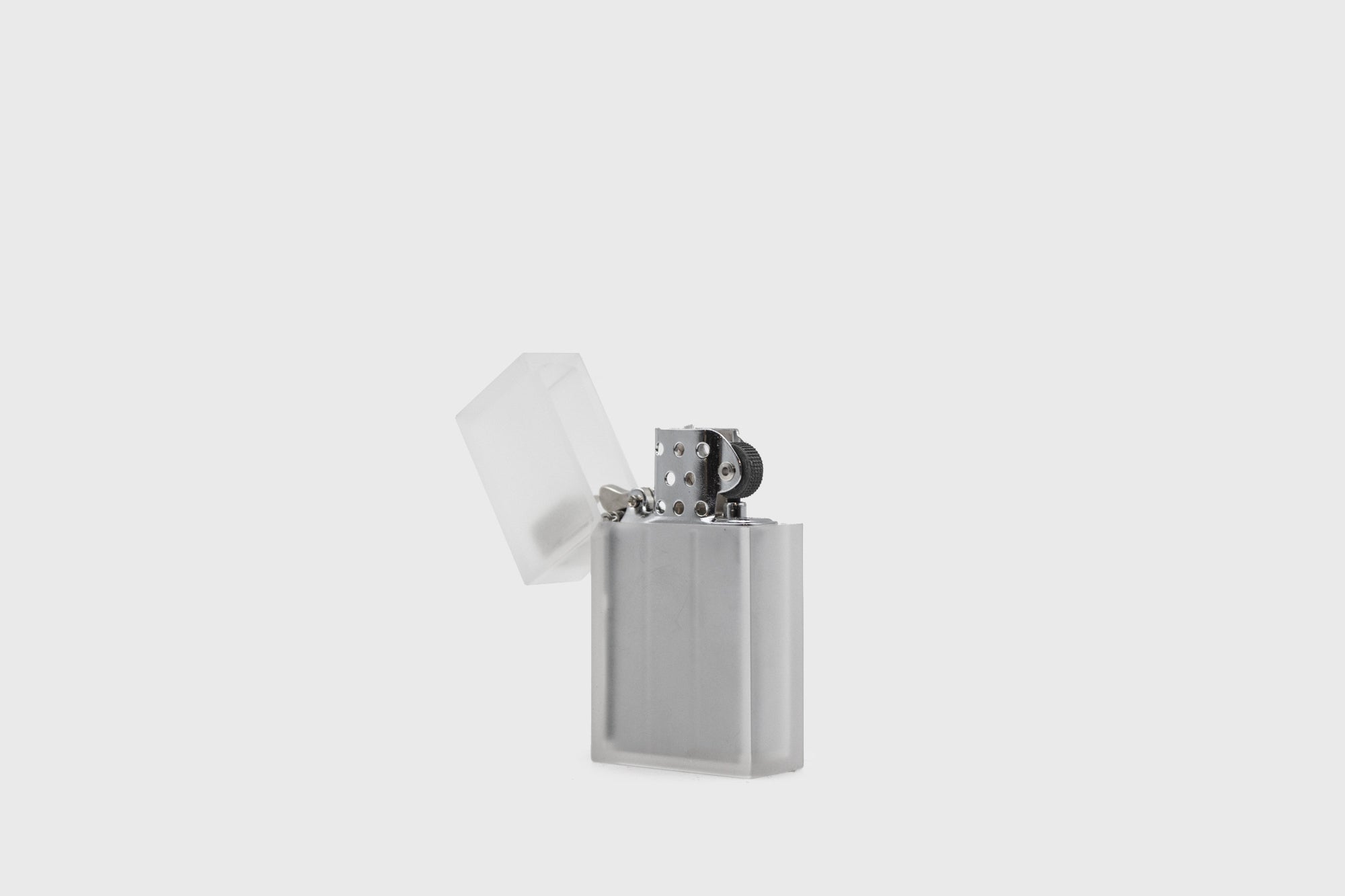 Hard-Edge Petrol Lighter – Frosty White | Tsubota Pearl