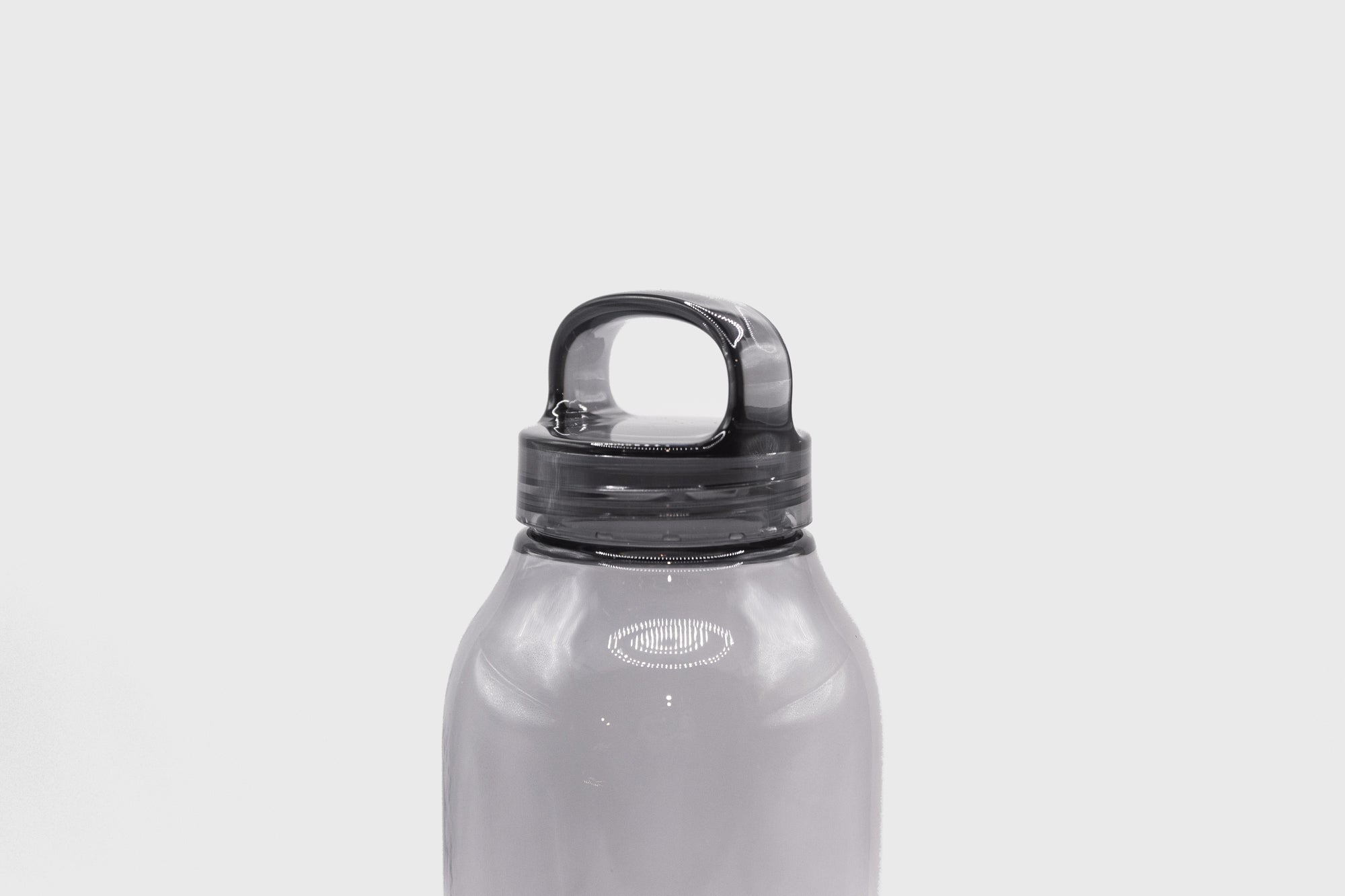 Water Bottle 500ml – Smoke | KINTO