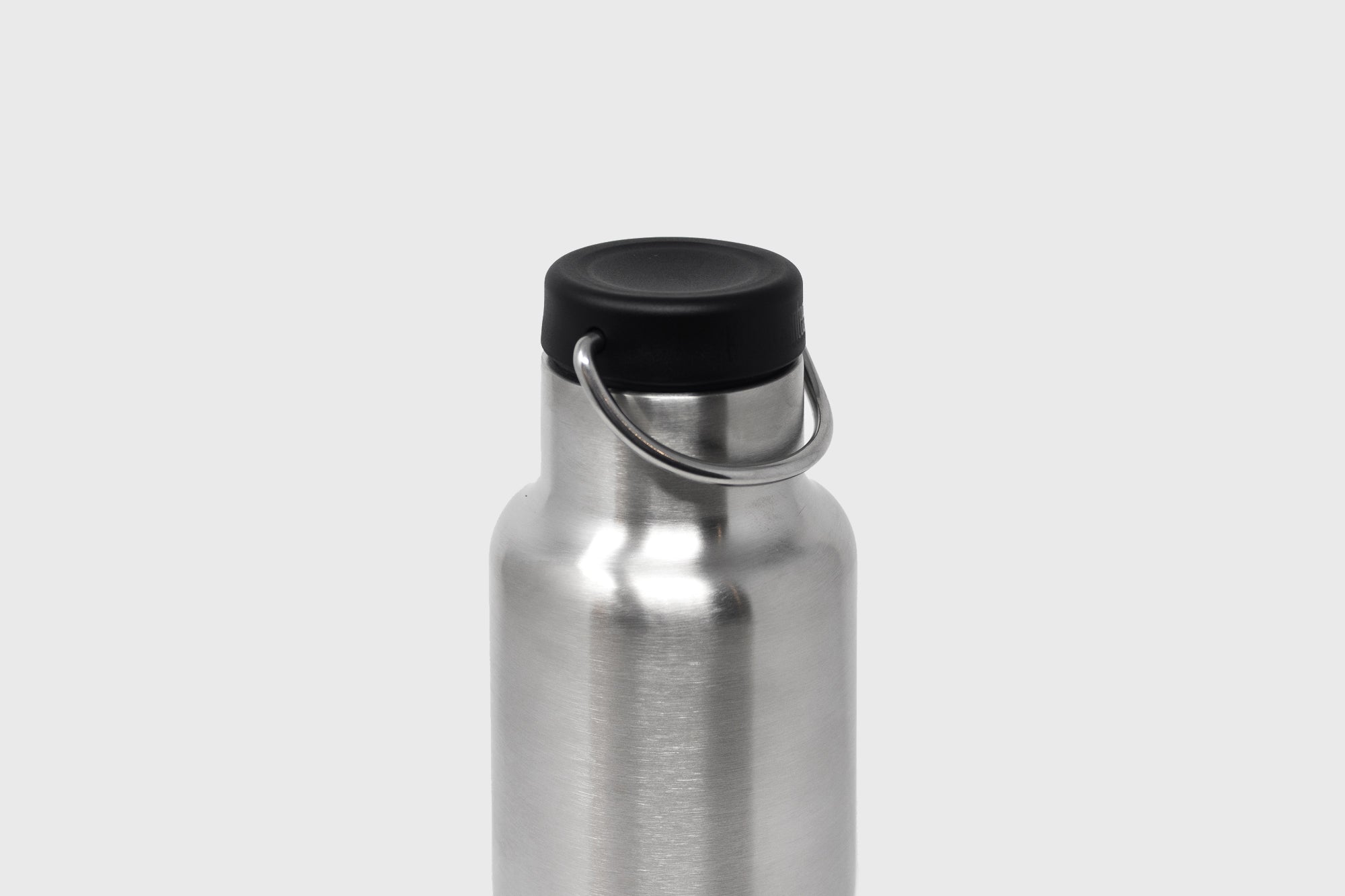 http://bindlestore.com/cdn/shop/products/Klean-Kanteen-592-Insluated-Classic-Brushed-Steel-2.jpg?v=1662987575