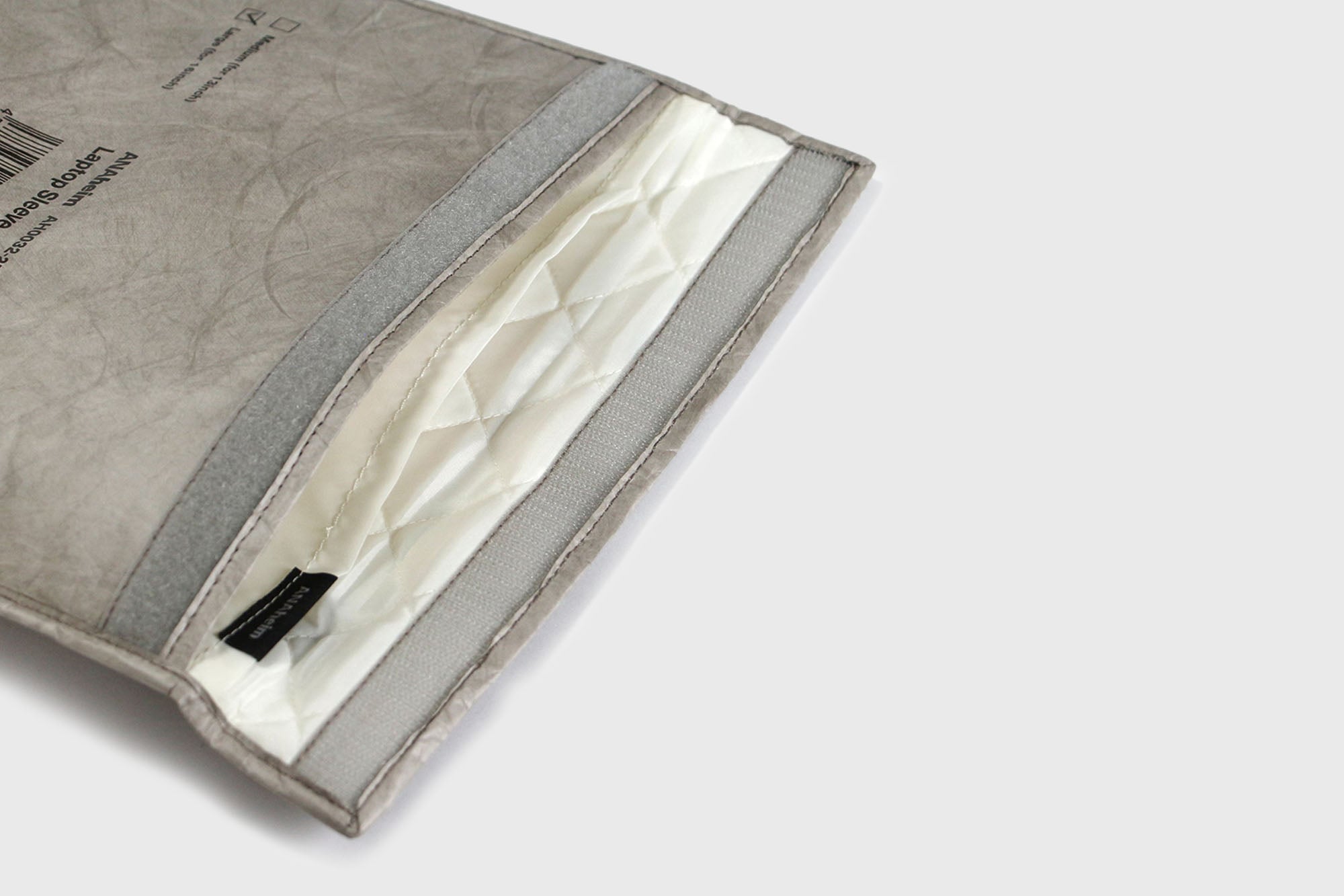 ANAheim - 16" TYVEK® Laptop Sleeve [Grey] - BindleStore.