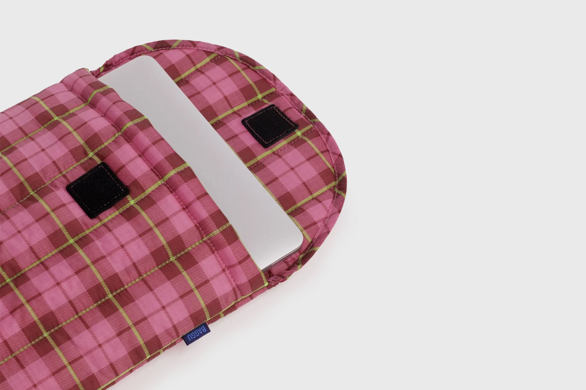 13/14 Puffy Laptop Sleeve [Azalea Pink Tartan]