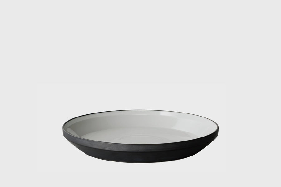 KINTO RIM Hasami Porcelain Pasta Plate – Large 240mm – Black – BindleStore. (Deadstock General Store, Manchester)
