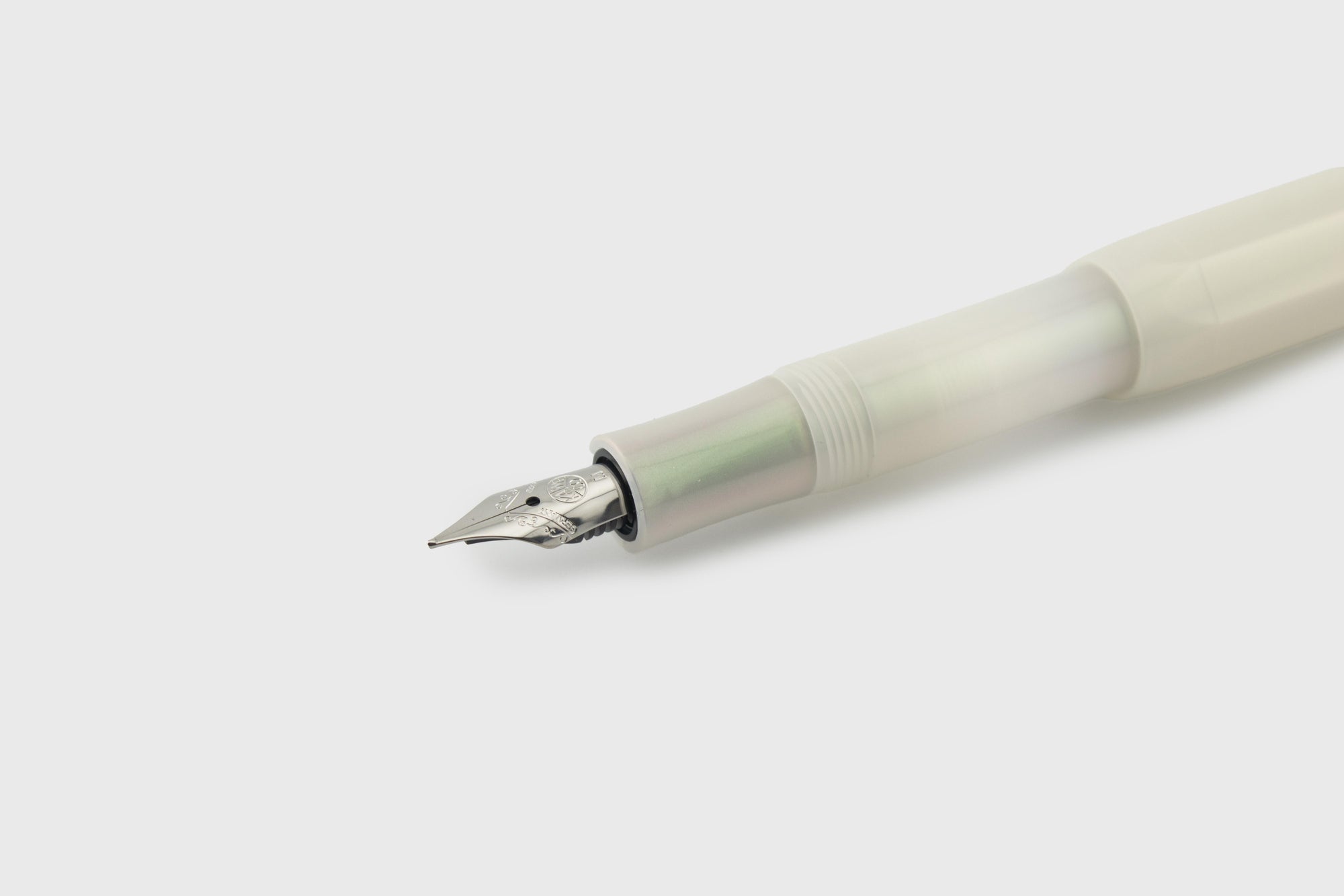 Lunar Sport Fountain Pen [Light Green]