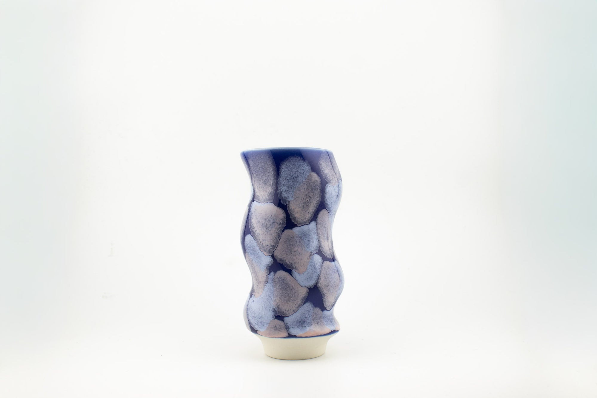 Studio Arhoj - Hana Vase Small [Wave] - BindleStore.