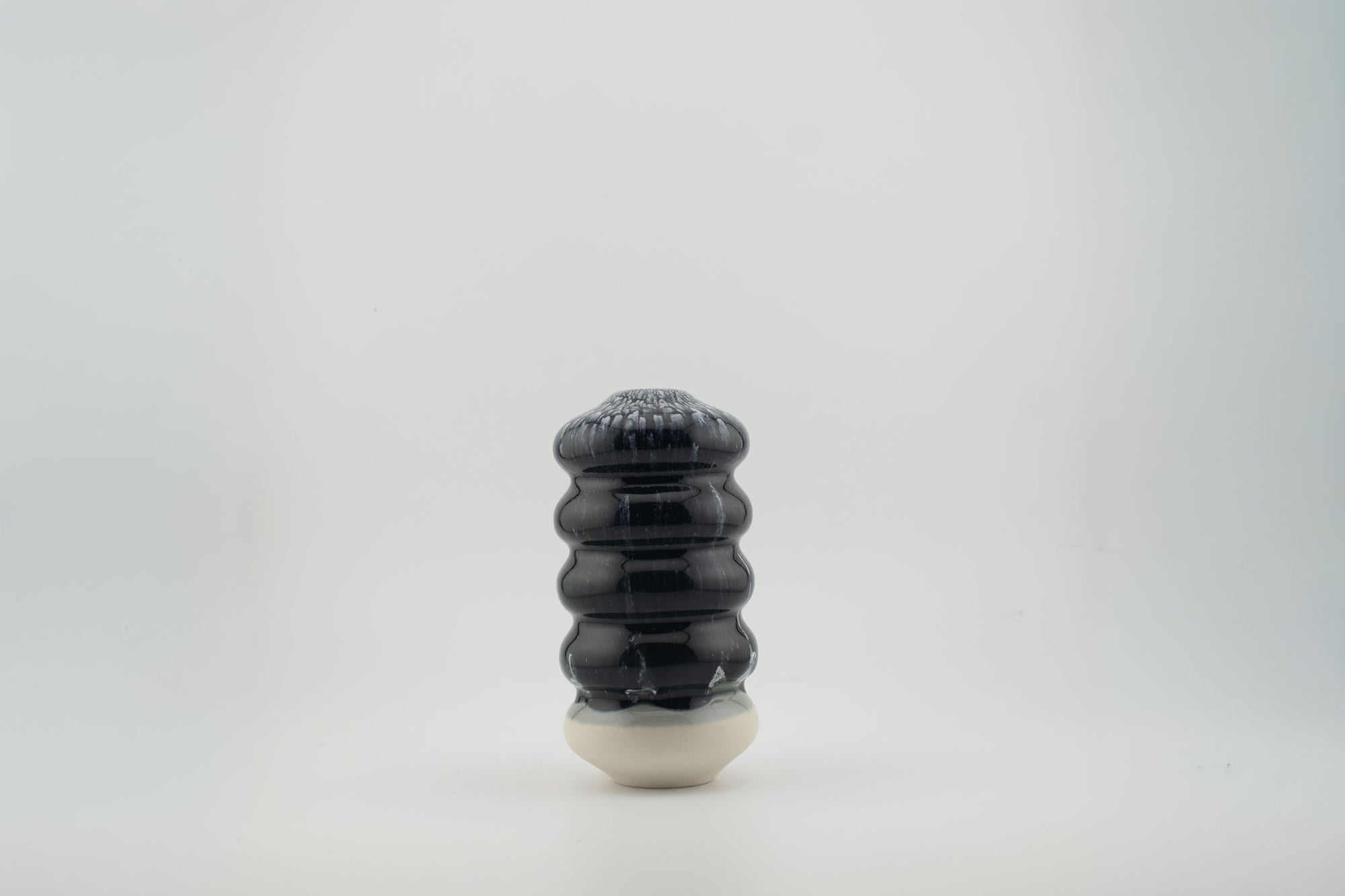 Hana Vase Klein [Kiku]