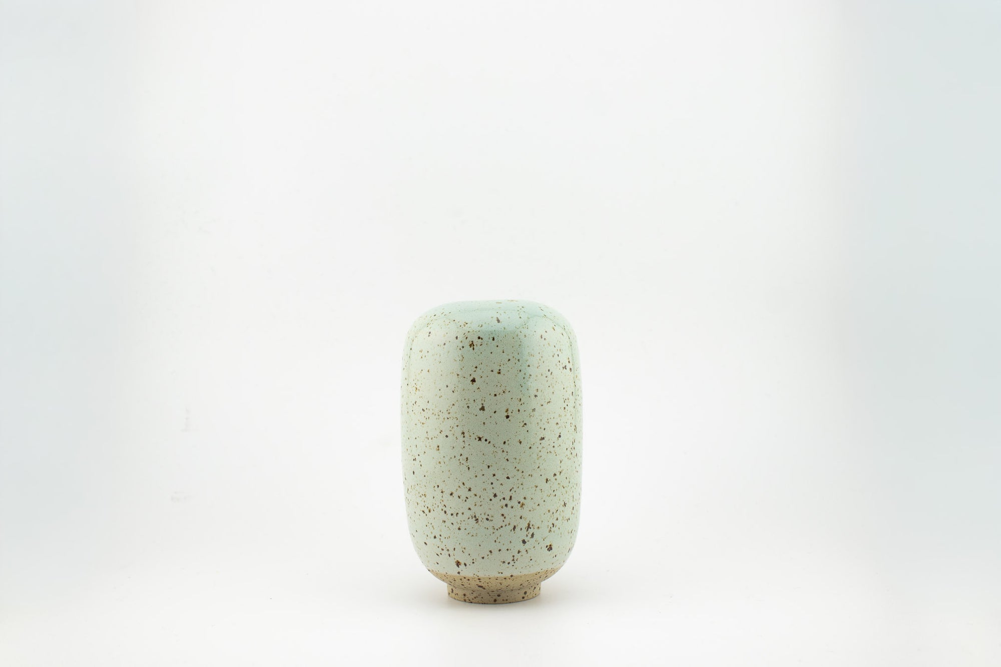 Studio Arhoj - Mini Yuki Vase - BindleStore.