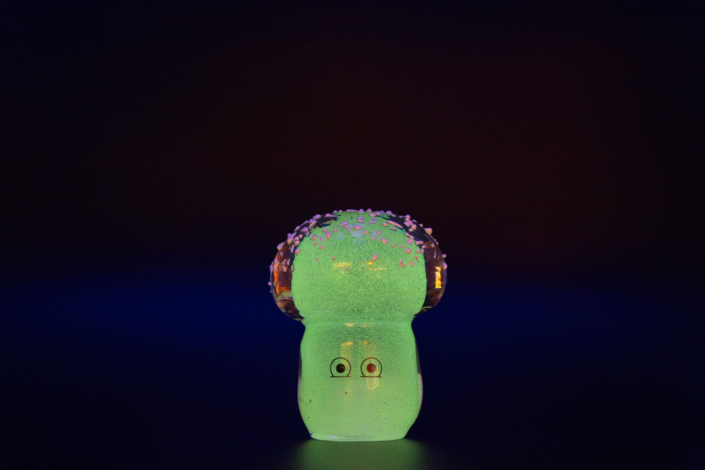 Crystal Blob Glowing | Studio Arhoj