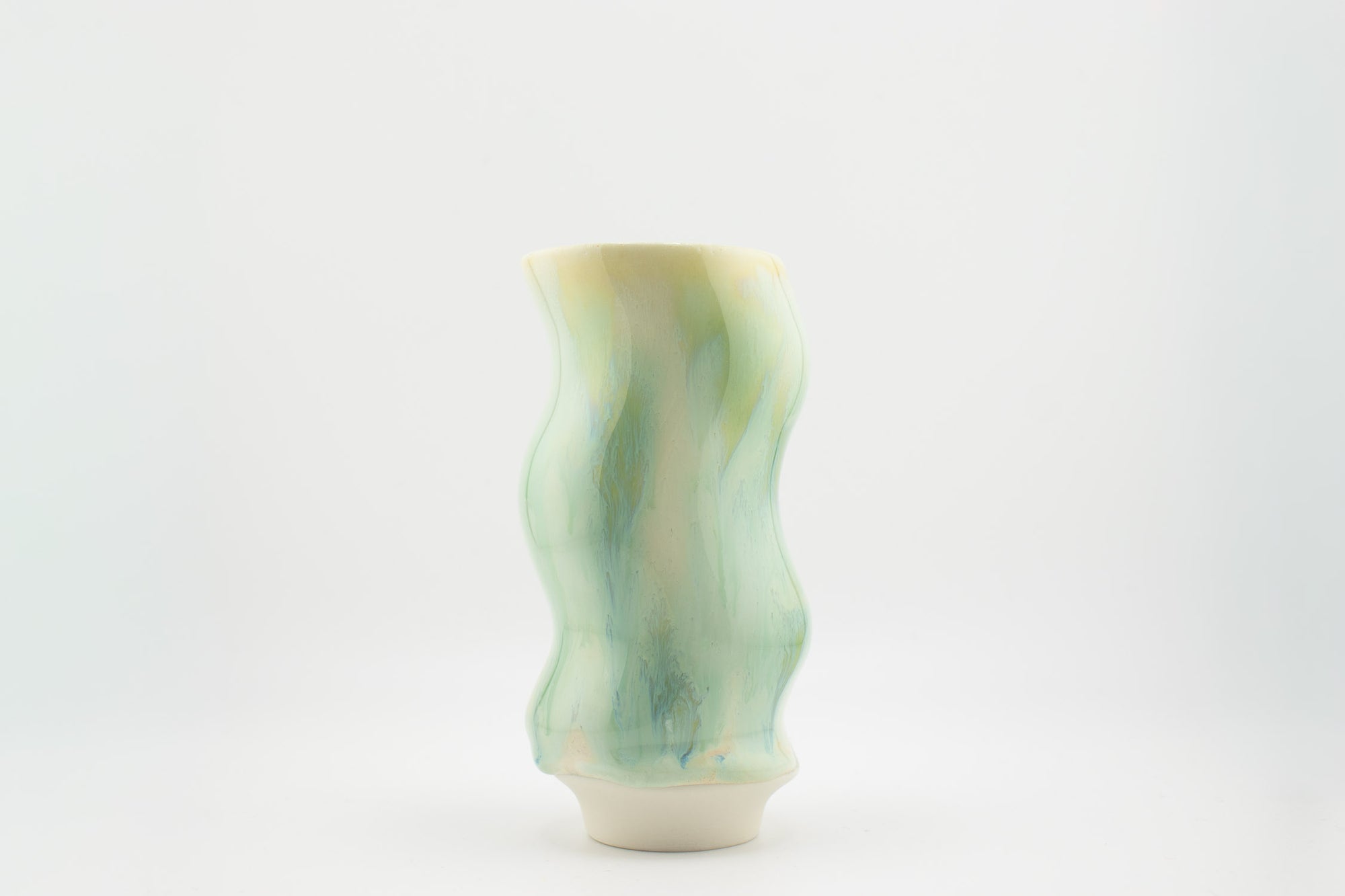 Studio Arhoj - Hana Vase Small [Wave] - BindleStore.
