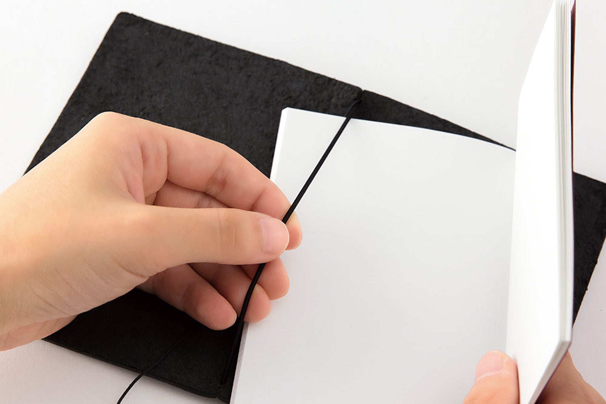 Traveler&#39;s Notebook Passport Size [Black]