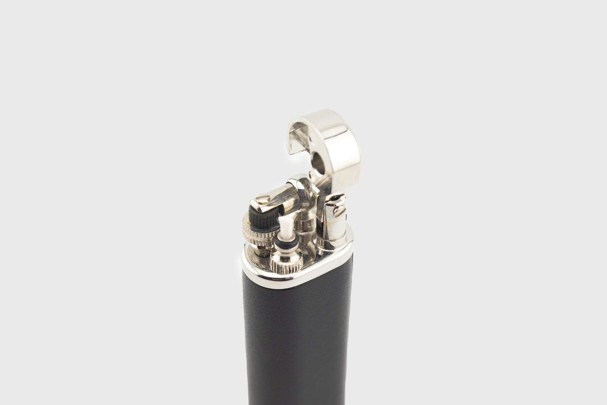 Tsubota Pearl - Quest Leather Petrol Lighter [Camel] - BindleStore.