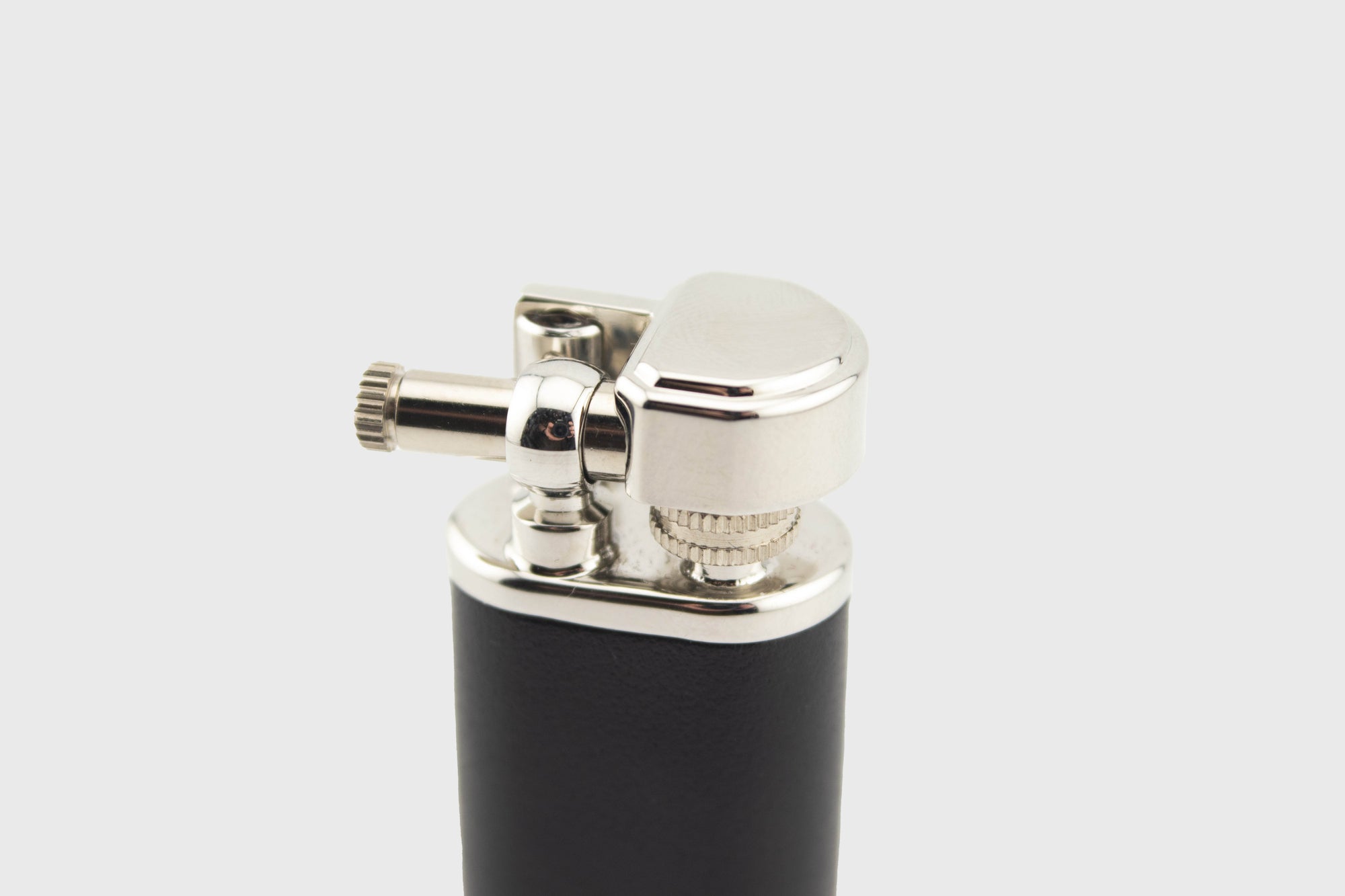 Tsubota Pearl - Quest Leather Petrol Lighter [Pink Croc] - BindleStore.