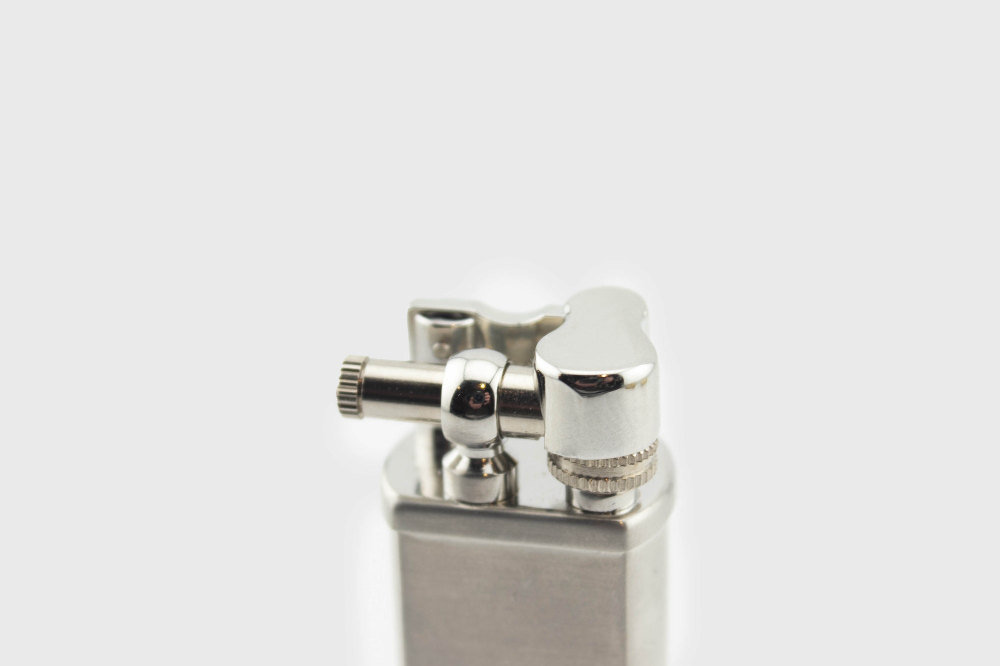 Tsubota Pearl - Bolbo Petrol Lighter [Silver] - BindleStore.
