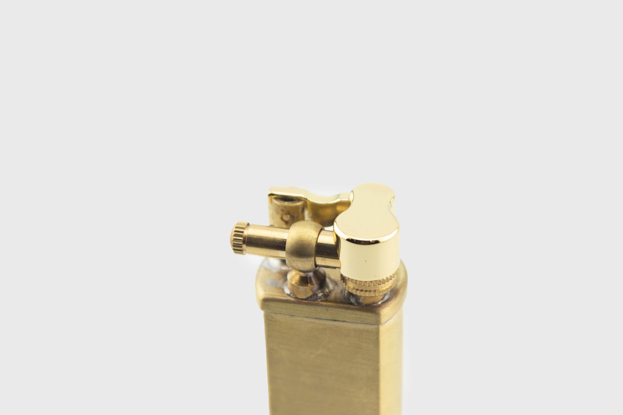 Tsubota Pearl - Bolbo Petrol Lighter [Brass] - BindleStore.