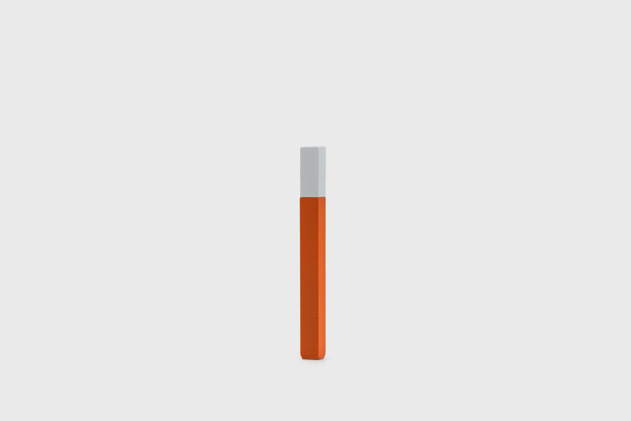 QUEUE Two-Tone Lighter [Orange / White]