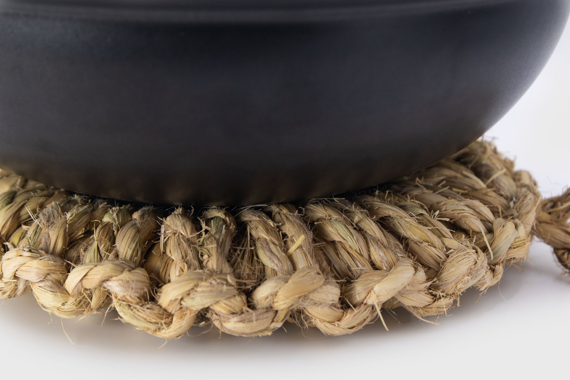 Yamani - Woven Straw Trivet 21cm - BindleStore.
