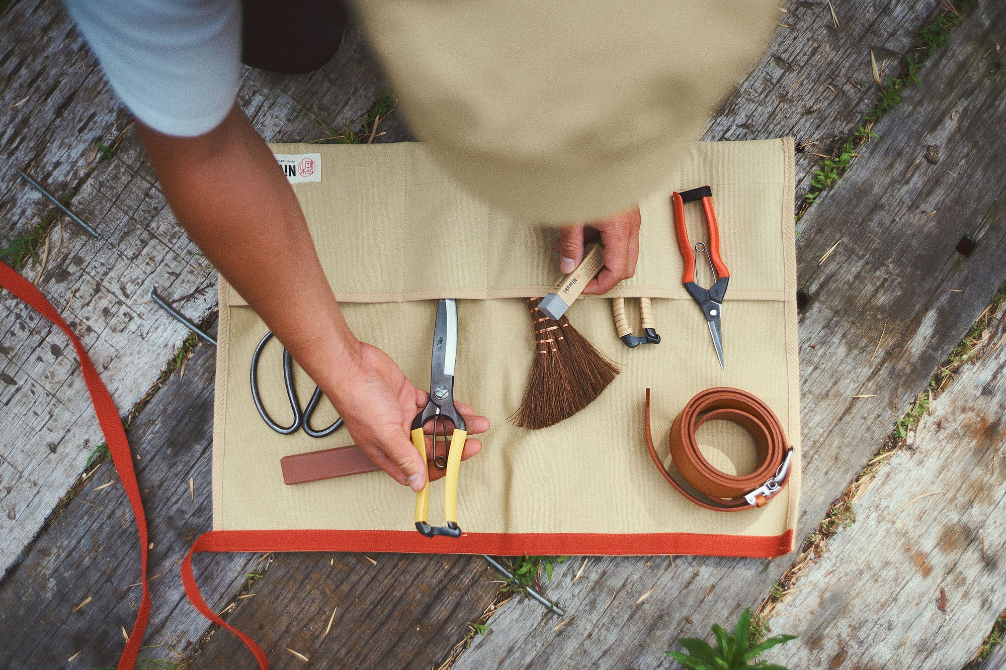 Canvas Tool Roll