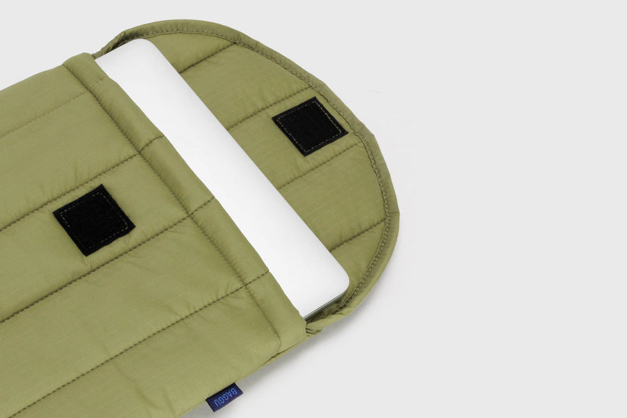 BAGGU Puffy Laptop Sleeve for 13 inch / 14 inch laptops or MacBooks — Pistachio Green – BindleStore. (Deadstock General Store, Manchester)