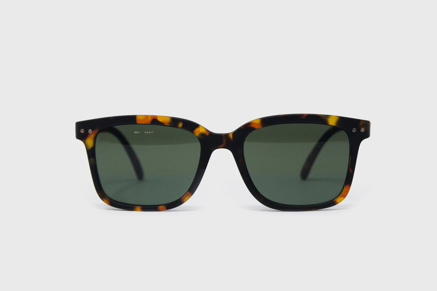 Type L Sunglasses [Tortoise] Eyewear [Accessories] IZIPIZI    Deadstock General Store, Manchester