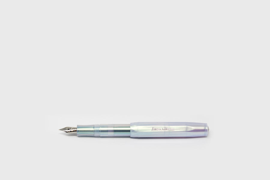 Sport Fountain Pen [Iridescent Pearl]
